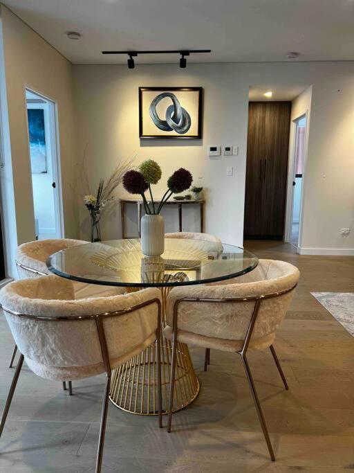 Luxury 3 Bedroom Apartment In Ryde Sídney Exterior foto